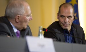 Varoufakis junto a su homologo alemán, Wolfgang Schauble - Day Donaldson
